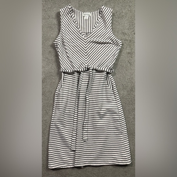 Monteau V-neck‎ striped dress with pockets Size Small - Picture 6 of 9